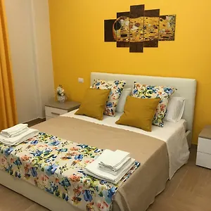holiday-in-home-le-ciminiere.catania-hotels.net/